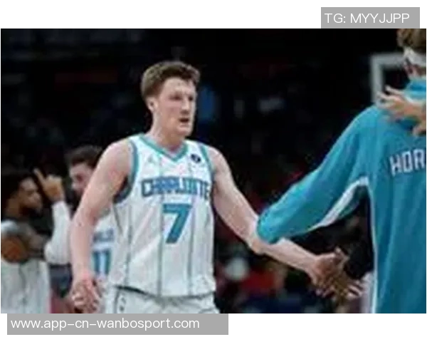 克尼佩尔下半场发力却三分失准11投5中仅得12分4篮板表现平平